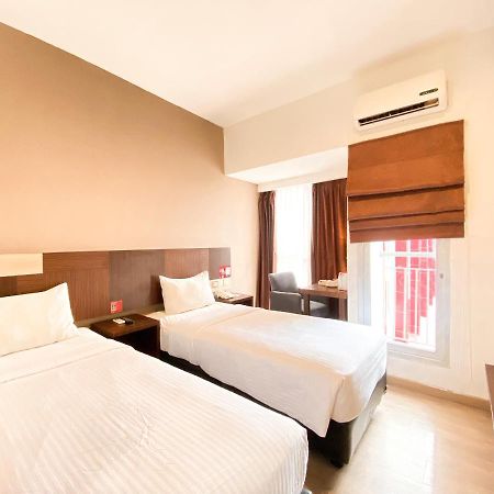 Hotel Gunawangsa Merr Surabaya Esterno foto