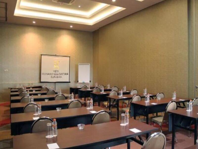 Hotel Gunawangsa Merr Surabaya Esterno foto