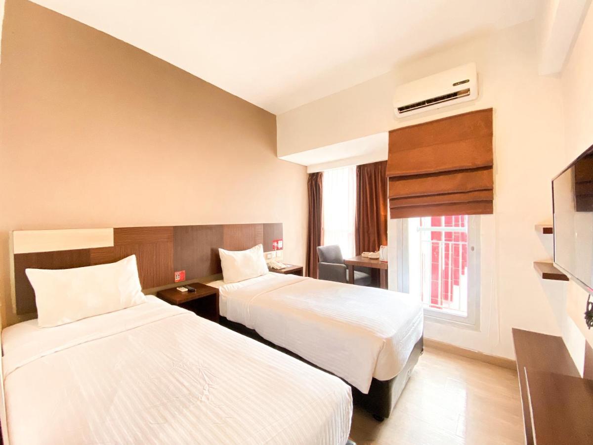 Hotel Gunawangsa Merr Surabaya Esterno foto