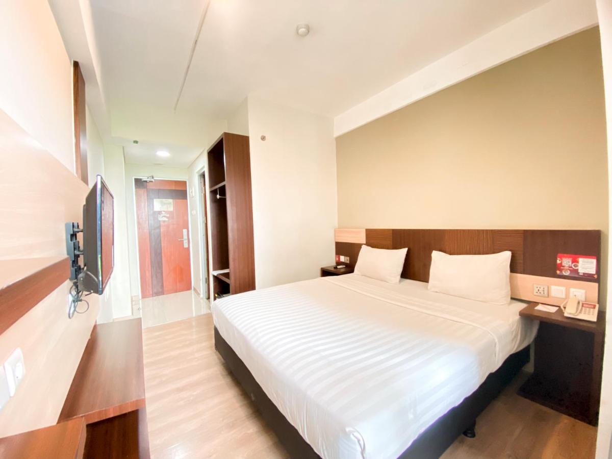 Hotel Gunawangsa Merr Surabaya Esterno foto