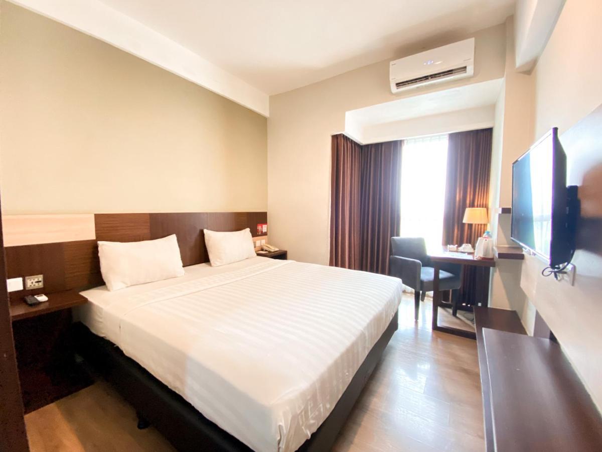 Hotel Gunawangsa Merr Surabaya Esterno foto