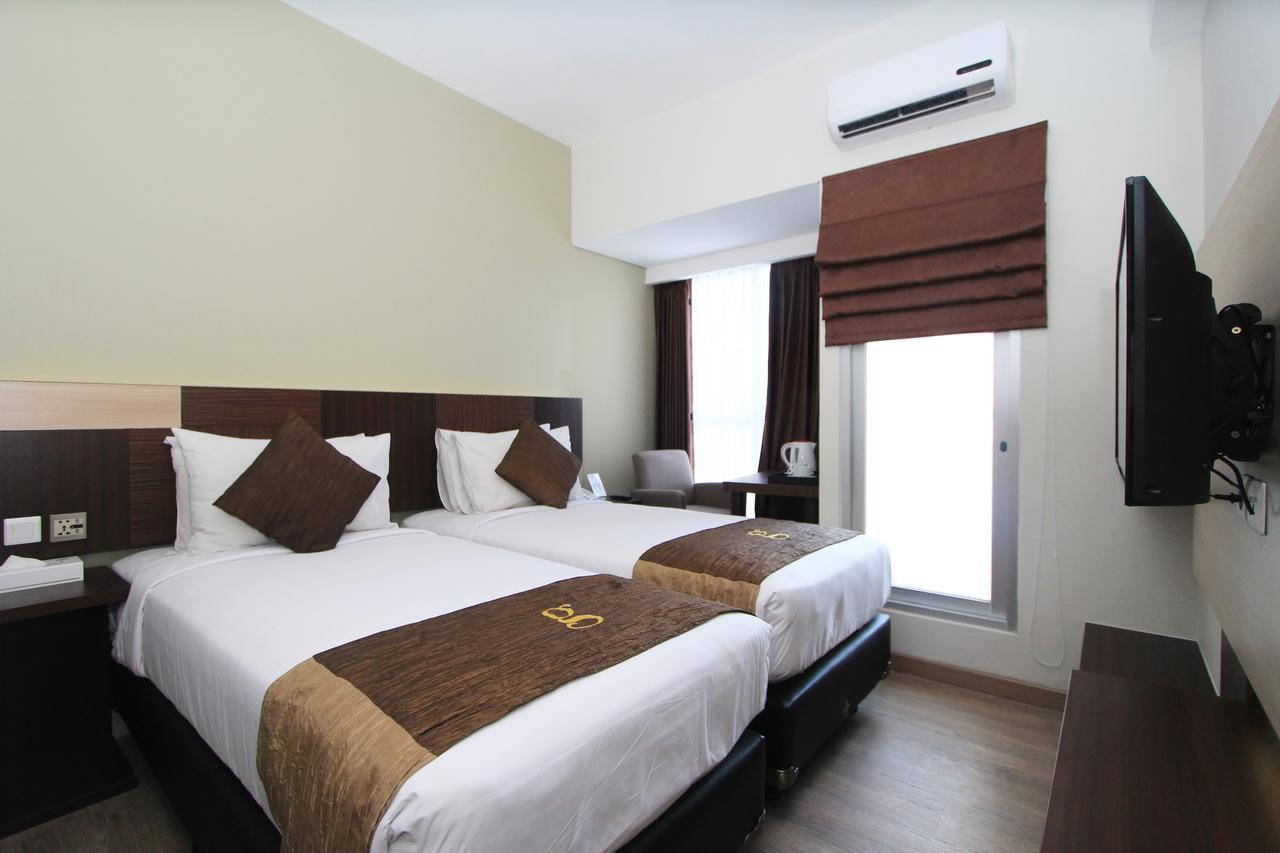 Hotel Gunawangsa Merr Surabaya Esterno foto