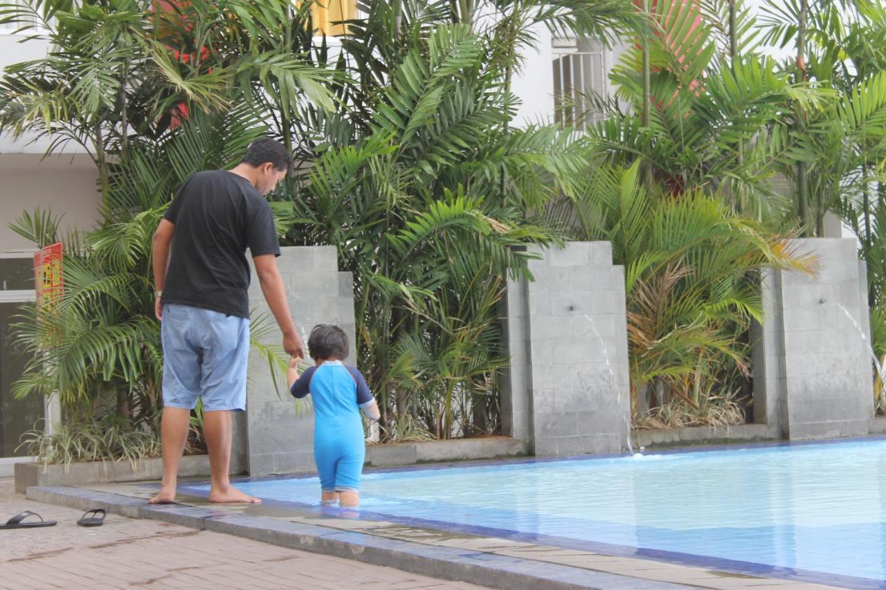 Hotel Gunawangsa Merr Surabaya Esterno foto